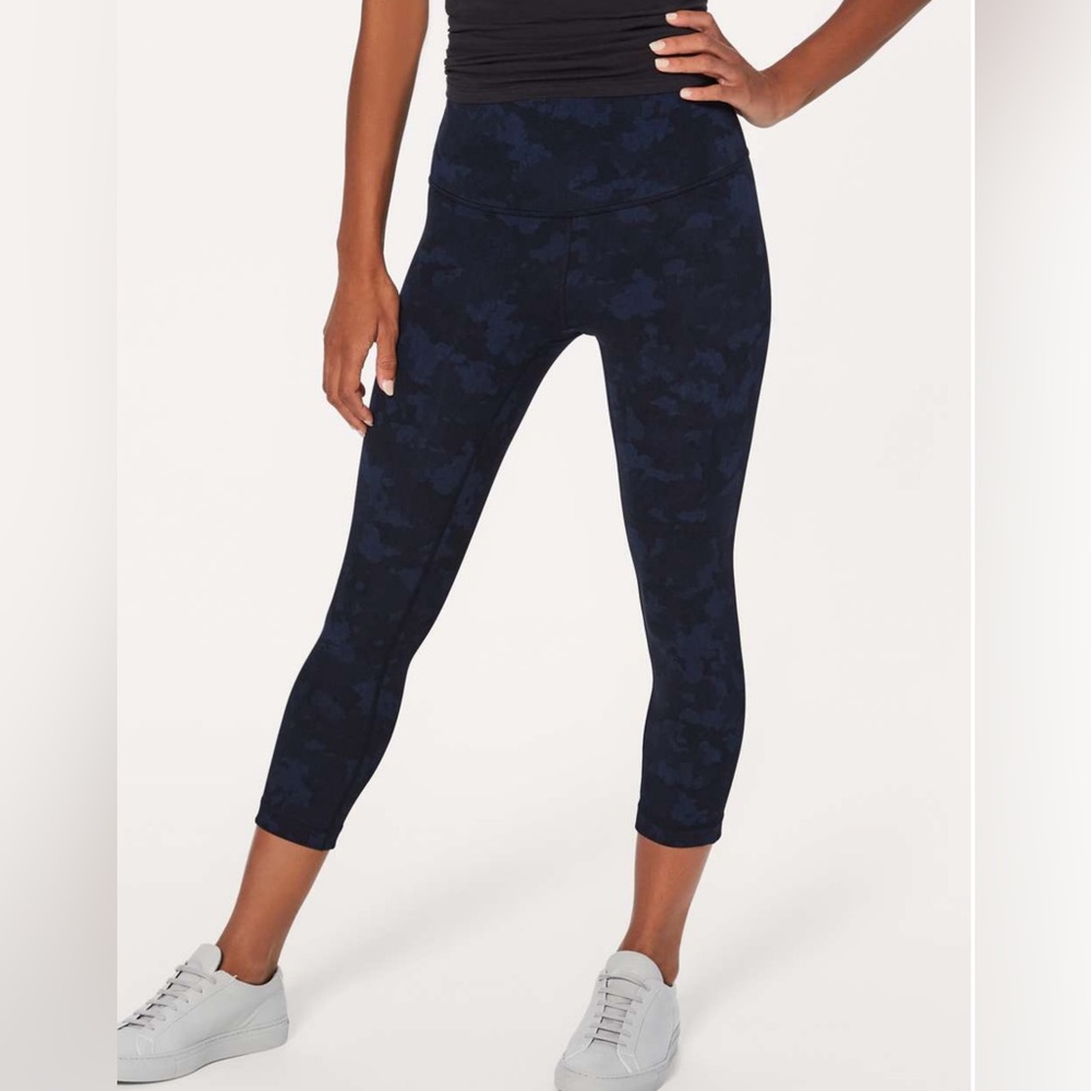 Lululemon Wunder Under Crop (Hi-Rise) (Full-On Luxtreme 21") - Size 6